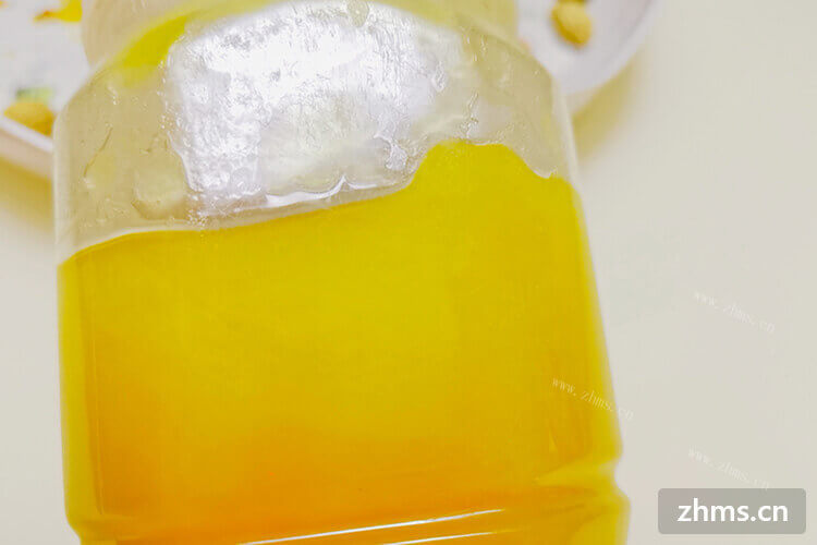 请问有谁知道蜂蜜柠檬水怎么泡
