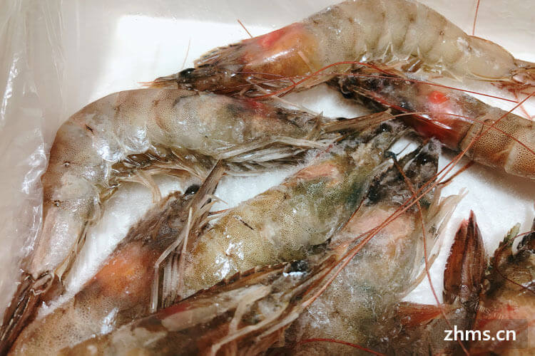 家里买了很多鲜虾，鲜虾怎么去虾线最方便？