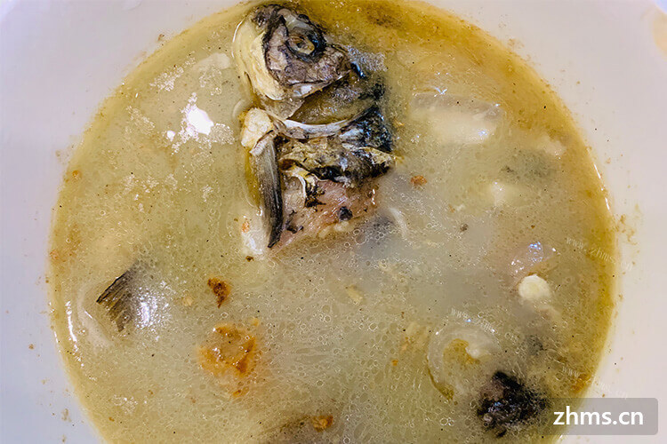 鱼汤营养十分丰富，我想知道酸笋黄瓜鱼汤怎么做比较好？