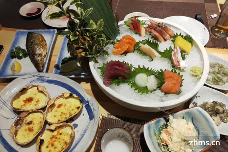 青岛这里吃海鲜的人多吗？青岛海鲜自助餐排名第一的是什么？
