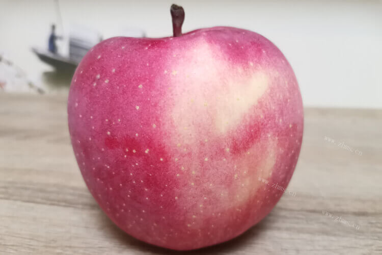 超市有卖进口苹果，新西兰进口苹果要不要削皮？