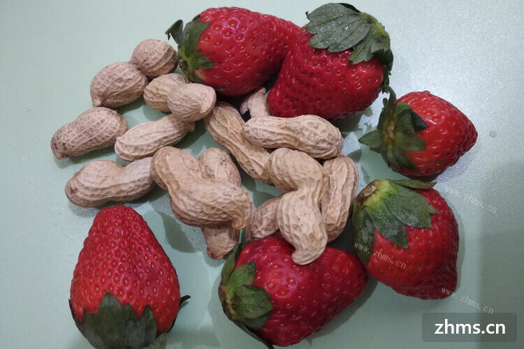 准备去买一点草莓，想问一下好的草莓如何选呢？