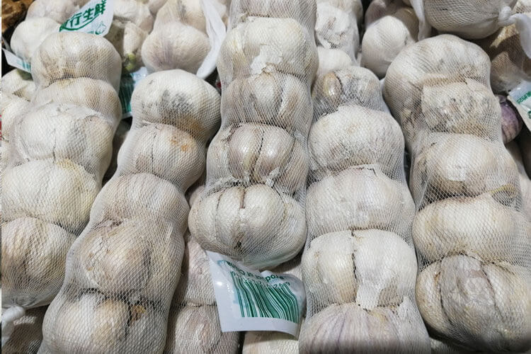 泡大蒜水喝时用开水还是温水呢？我还是挺纠结的