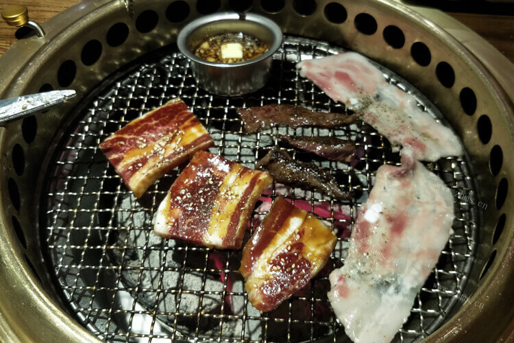 想吃烤肉了，请问韩江道木炭烤肉美罗城怎么样呀？