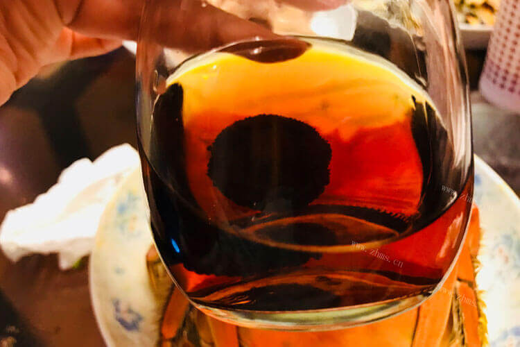 深夜食堂的白桃乌龙茶口感是不是很好喝呀？有人喝过吗？