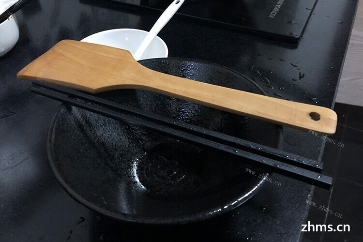家中都有洗碗机，那么洗碗机适合洗什么材质的筷子