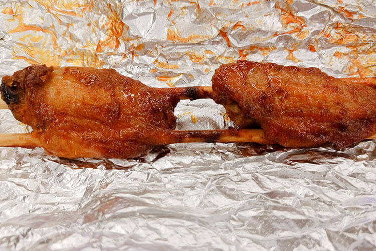 烤箱可以烤鸡翅吃，烤箱烤鸡翅一定要放锡纸吗？