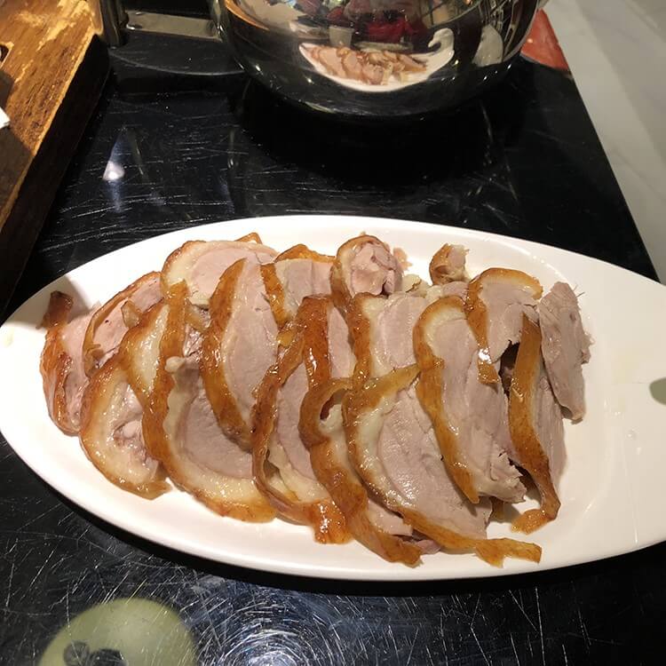 北京风味超浓的一家的烤鸭店，烤鸭必吃，京菜更是绝味！