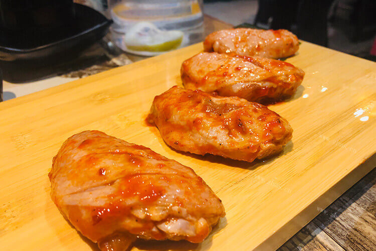 家里有鸡翅包饭，鸡翅包饭可以蒸着吃吗？