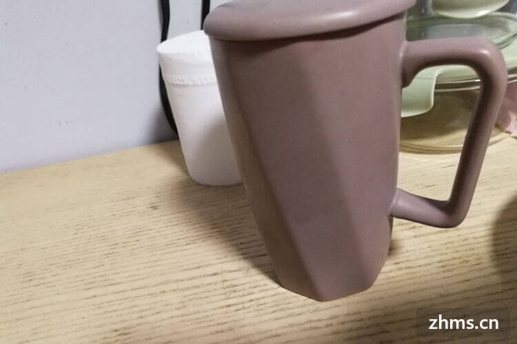 喝水的杯子有异味怎么去除？怎么挑选杯子？