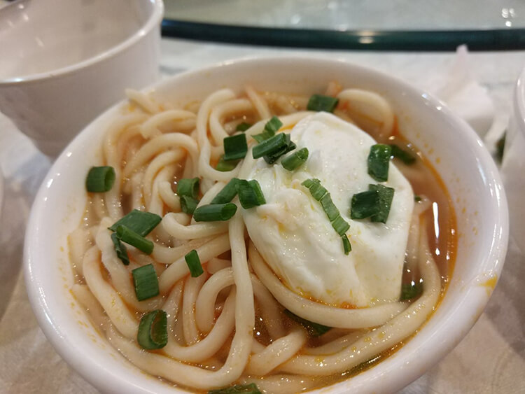 家宴首选这家饭店:专享包间,丰盛晚宴,人均只要50元 家宴首选这家饭店:专享包间,丰盛晚宴,人均只要50元
