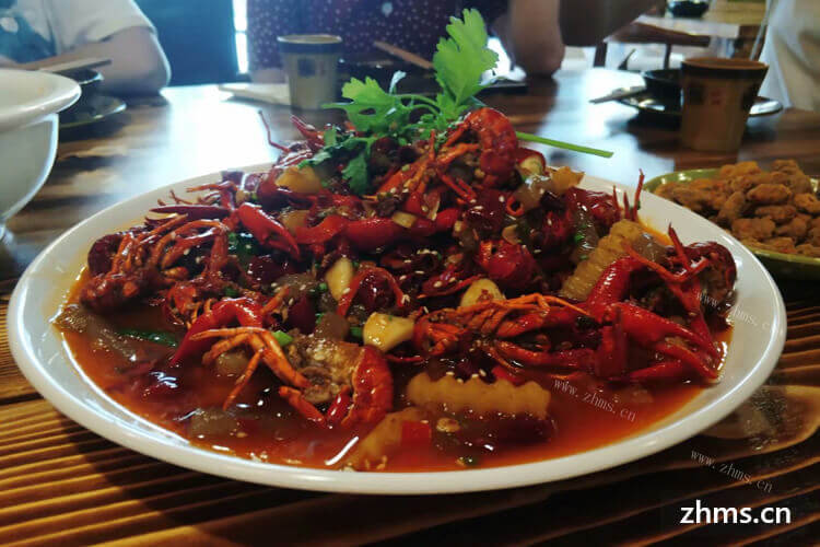 武汉巴里龙虾加盟成本要多少？在上海做加盟店可以吗？
