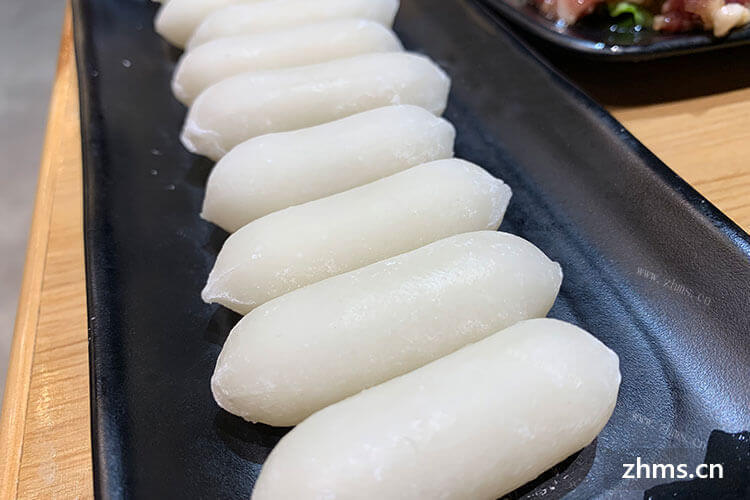 韩国炒年糕的做法是怎样做的呢？可以加什么配菜呢？