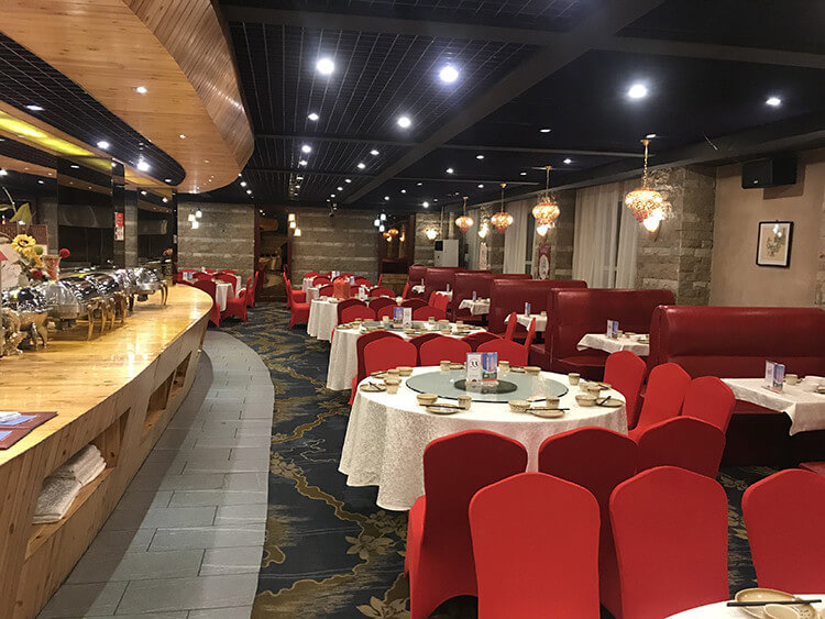 家宴首选这家饭店:专享包间,丰盛晚宴,人均只要50元 家宴首选这家饭店:专享包间,丰盛晚宴,人均只要50元
