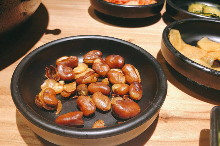 蚕豆是一道美食，怎么做蚕豆好吃?