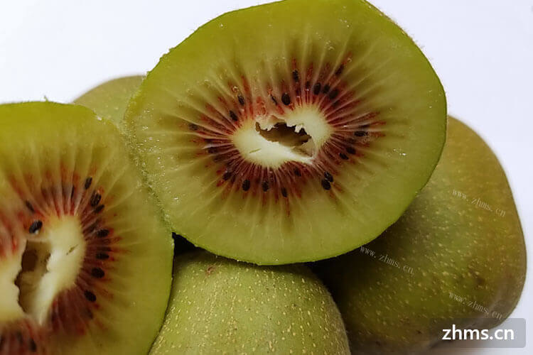 猕猴桃是我特别爱吃的一种水果，水果猕猴桃怎么去皮呢？