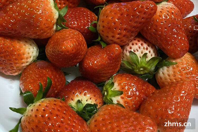想买一点比较好的草莓，草莓怎么选？