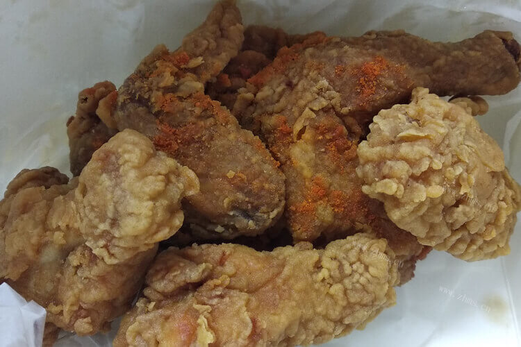 炸鸡是我们常吃的一种美食，吃炸鸡配什么汤？