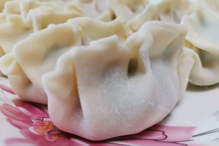 饺子馅料是饺子的重要之处之一，豆角肉馅饺子怎样调馅好吃？