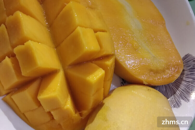 想做芒果汁儿，问一问芒果的功效是哪些？