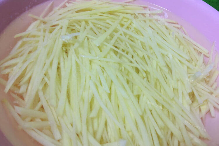 我做了一些土豆丝卷饼，土豆丝卷饼常温能放多久？