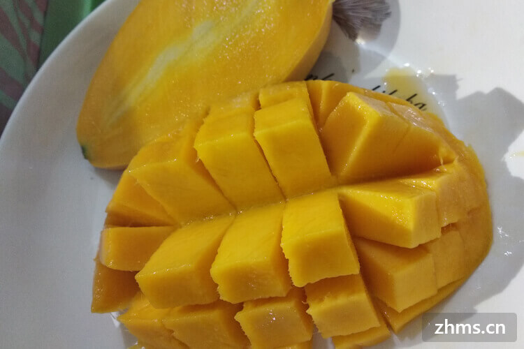 芒果和菠萝可以一起吃吗？吃芒果的注意事项是什么?