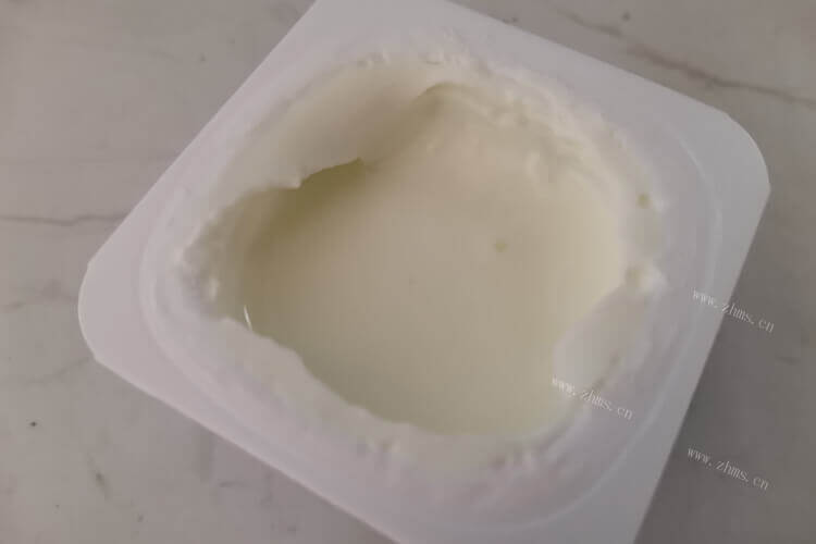 酸奶的做法有很多，炒酸奶摆摊电怎么解决？