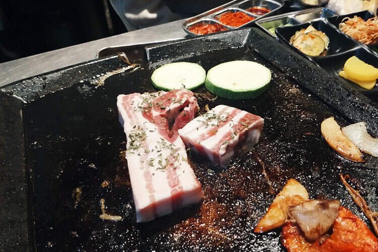 隐家本格日式烤肉英雄山店是一家全国连锁店，味道怎么样呢？