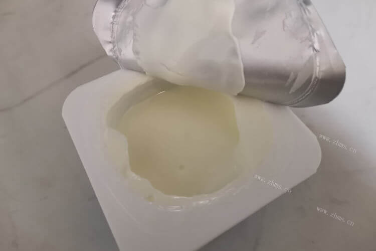 在家里自己做酸奶，结果做酸奶出现凝结的情况是怎么回事？
