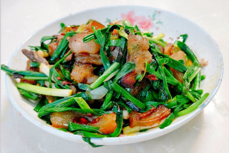打算炒个回锅肉，回锅肉配菜有哪些？