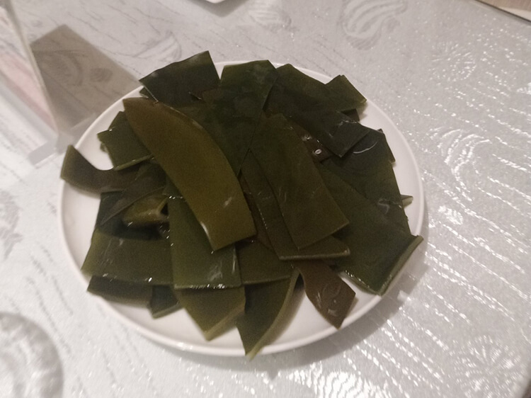 开在酒店里面的烤鱼店,自带空中花园环境很浪漫 开在酒店里面的烤鱼店,自带空中花园环境很浪漫