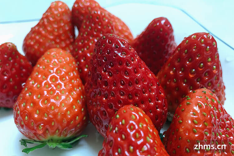 草莓营养价值如何？一般市面上所售卖的草莓营养价值高吗？