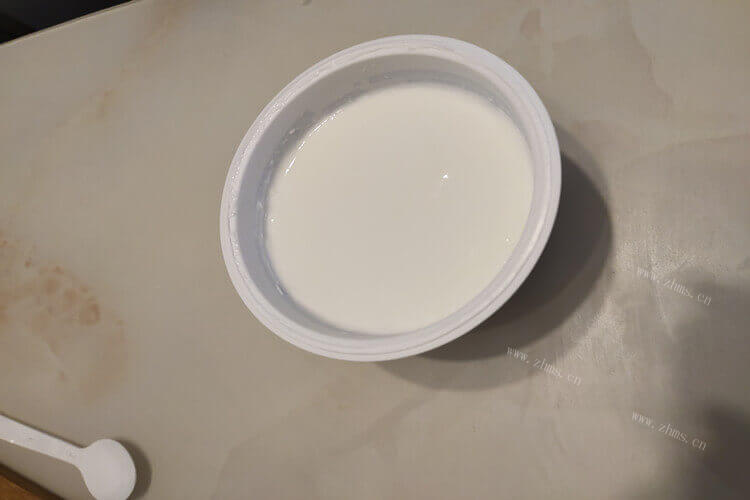 今天做了炒酸奶但是没吃完，炒酸奶放冰箱放冰箱里能放几天呢？