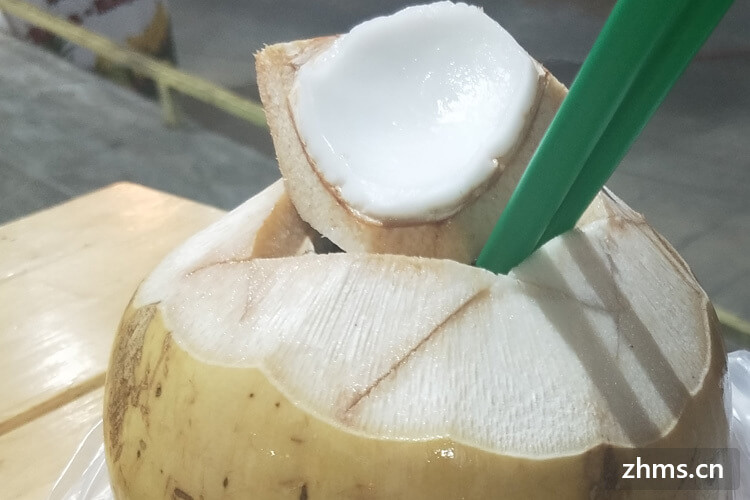 椰子里面的白色果肉可以吃吗？椰子里的白色果肉有哪些吃法?