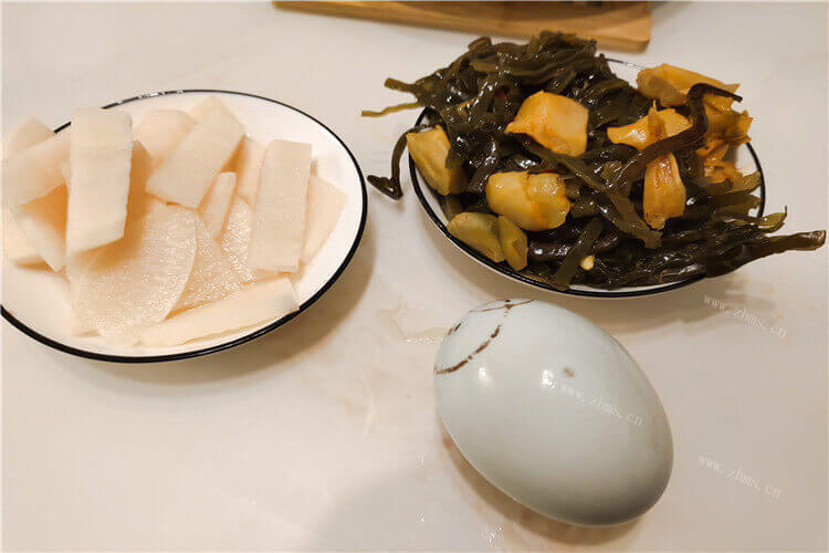 山西老咸菜也算是很出名了，想知道山西老咸菜是先晒还是先蒸？