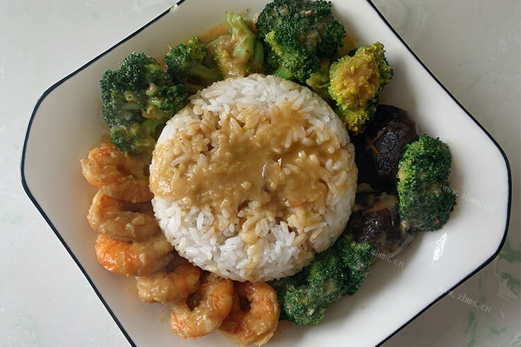 今天想自己做饭，请问孜然肉片盖饭怎么做好吃？