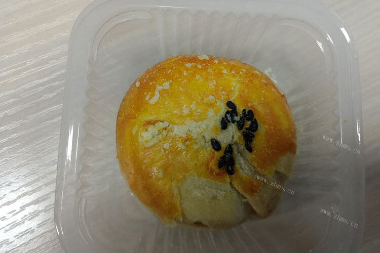 冰皮月饼不同于传统月饼，香港美心冰皮月饼好吃吗？