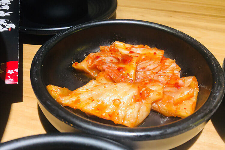朝鲜酸辣白菜的腌制方法和四川辣白菜腌制方法是一样的吗