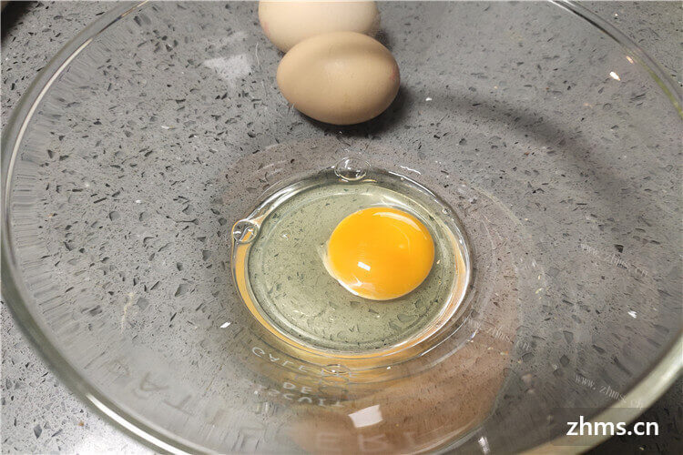 鸡蛋主要就是由鸡蛋清鸡蛋黄组成的，鸡蛋蛋清好消化还是蛋黄呢？
