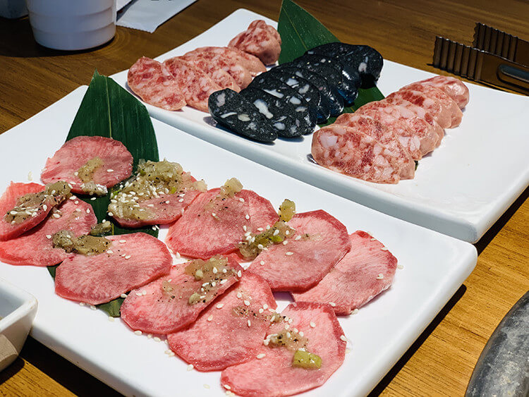 超赞的一家日式烧肉店，一个拼盘就有6种最好吃的烧肉