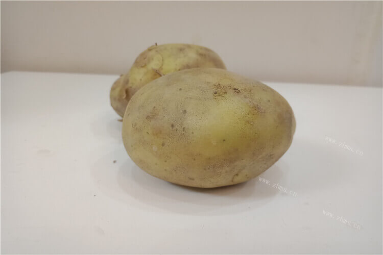可以告诉我一些冬天土豆的保存方法吗？