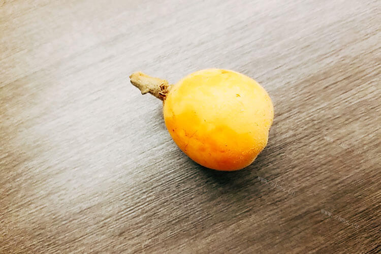 我想把新鲜枇杷果做成枇杷果干，枇杷干怎么做？