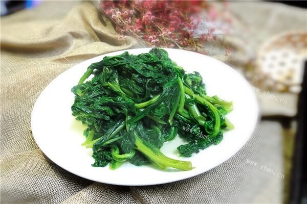 绿色蔬菜就要吃茼蒿菜，清脆爽口营养美味