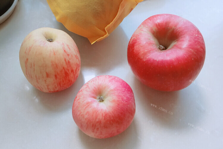 平安夜的时候会选择吃苹果，平安夜吃苹果还是蛇果好呢？