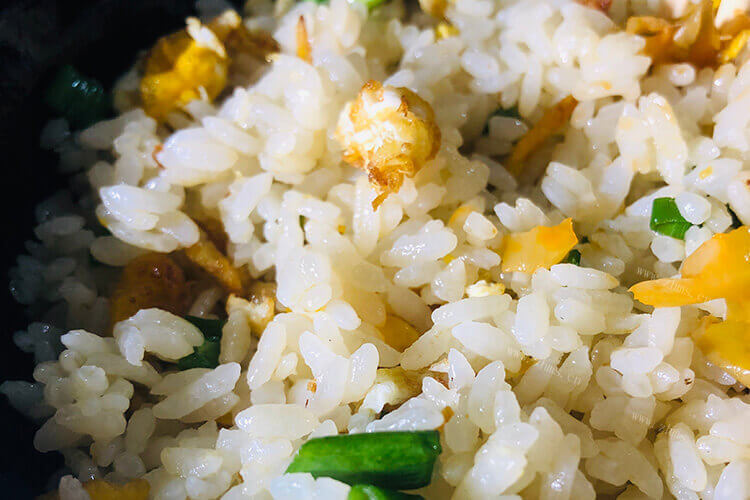 准备在家做扬州炒饭，扬州炒饭有哪些食材？