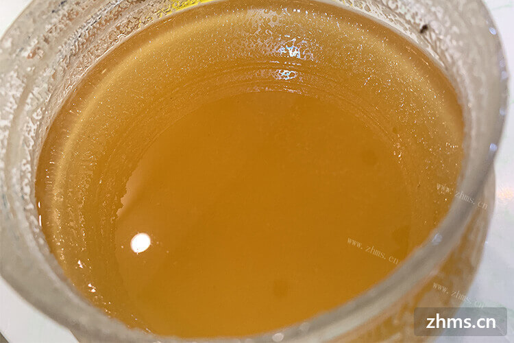 听说蜂蜜红糖柠檬水很养颜，请问蜂蜜红糖柠檬水怎么做？