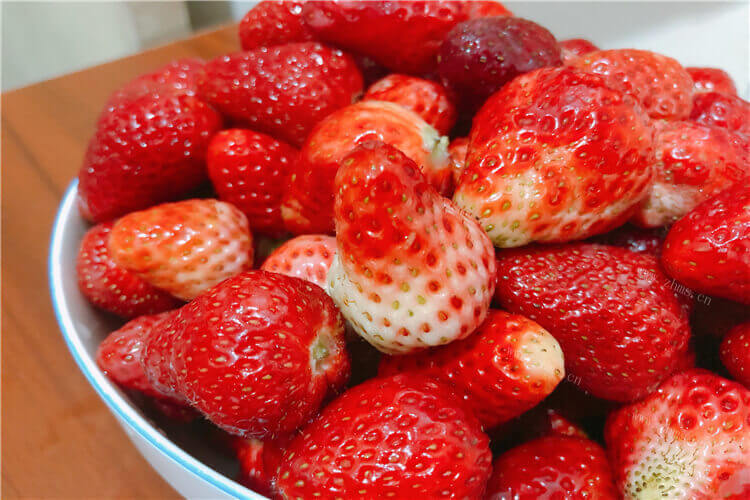 草莓是一种特别热的水果，很好吃，哪种草莓品种好吃呢？