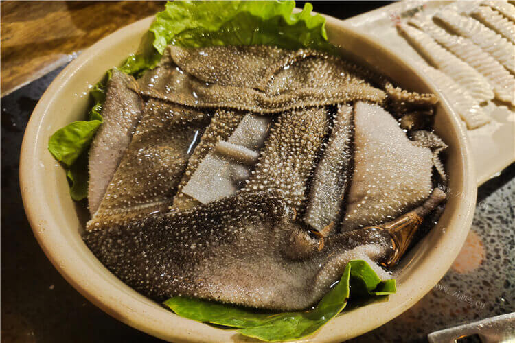 吃火锅一定得吃毛肚，假毛肚和真毛肚有什么区别？