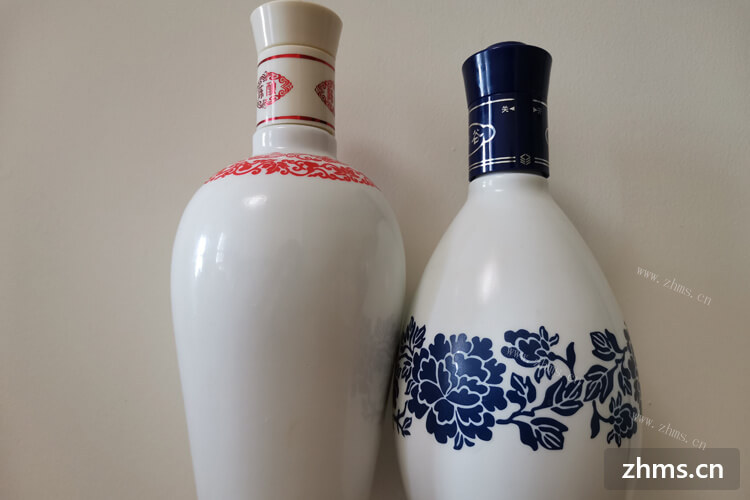贵州酱香白酒排名当中哪个品牌比较出名吗？消费者喜欢吗？