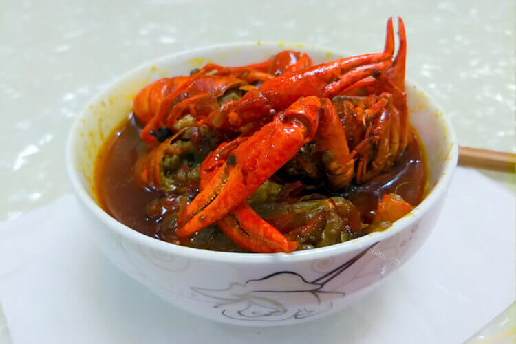 想吃龙虾了，有没有人知道唐宫海鲜舫龙虾价格是多少？